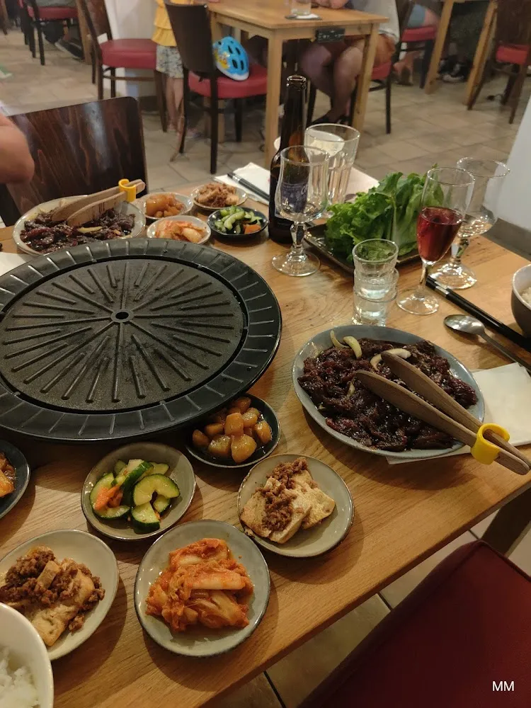 BBQ Coréen Poulet Boeuf Et Banchan